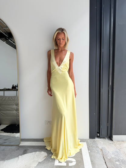 Ancegria Rosa gown in Lemon