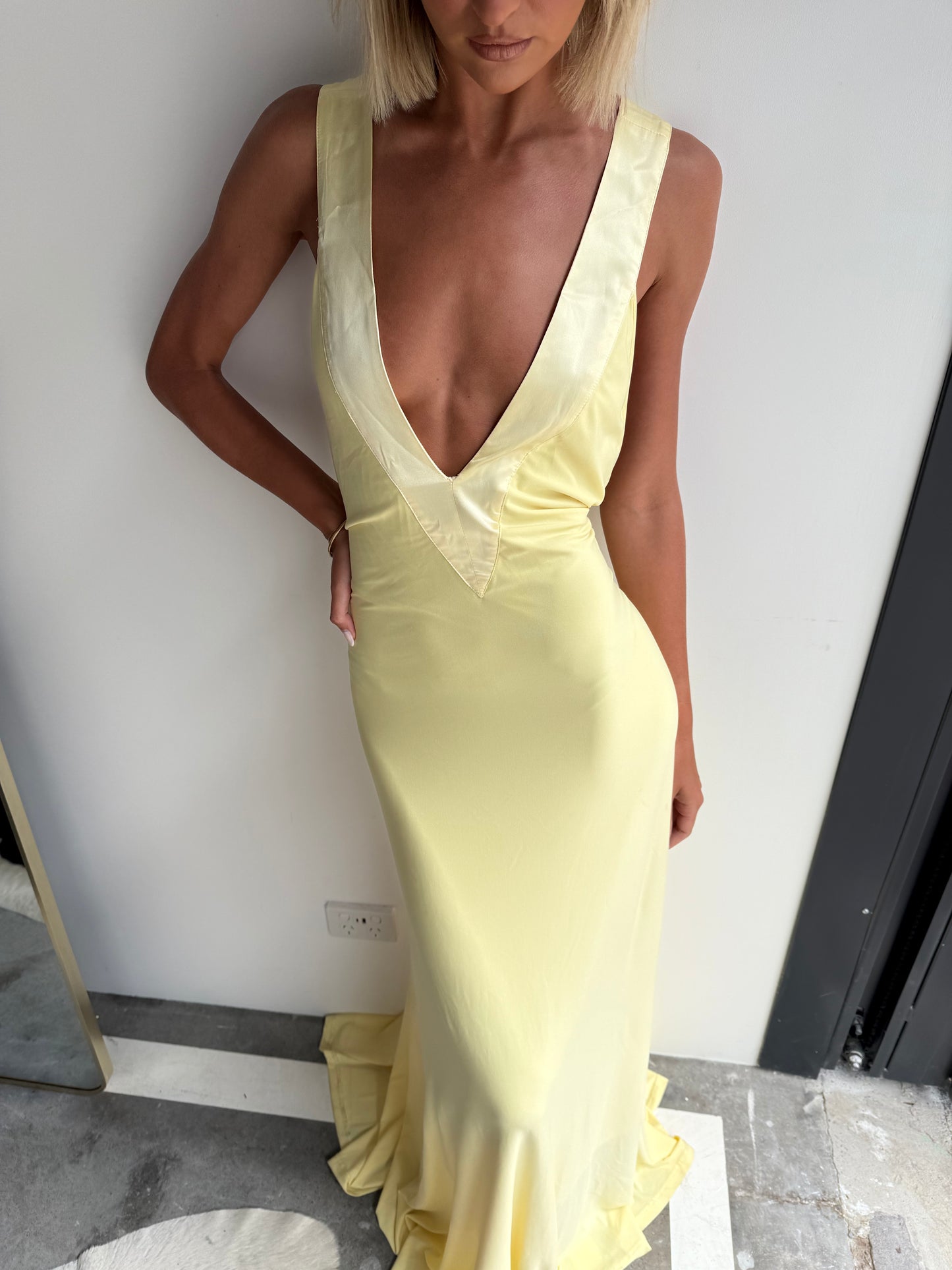 Ancegria Rosa gown in Lemon